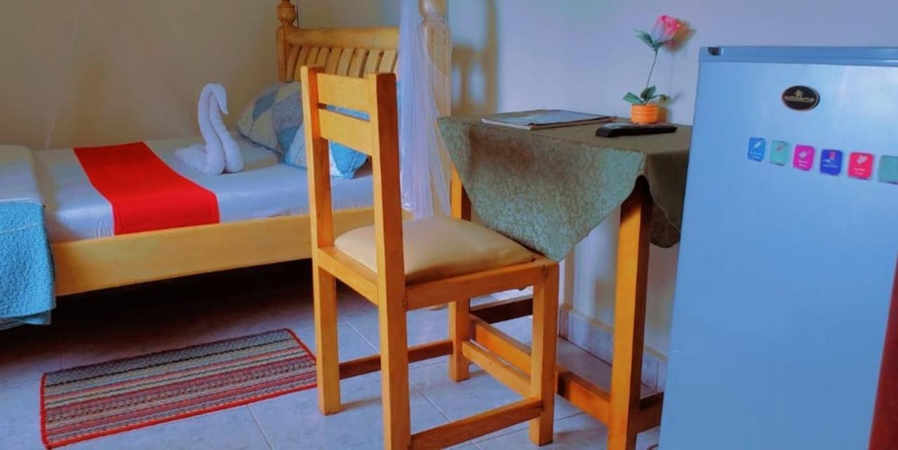 La Feve Beach Bed And Breakfast Hotel 엔테베 외부 사진