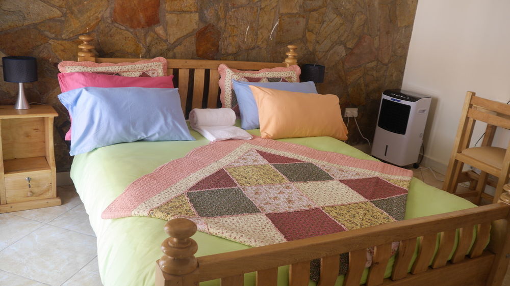 La Feve Beach Bed And Breakfast Hotel 엔테베 외부 사진