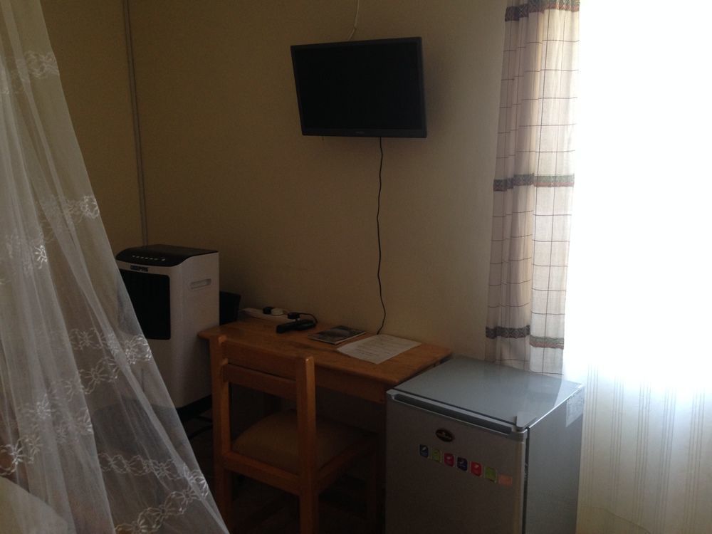 La Feve Beach Bed And Breakfast Hotel 엔테베 외부 사진